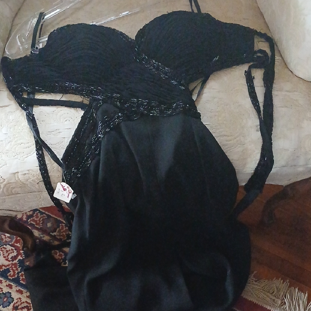 Chic Black Strapless Dress